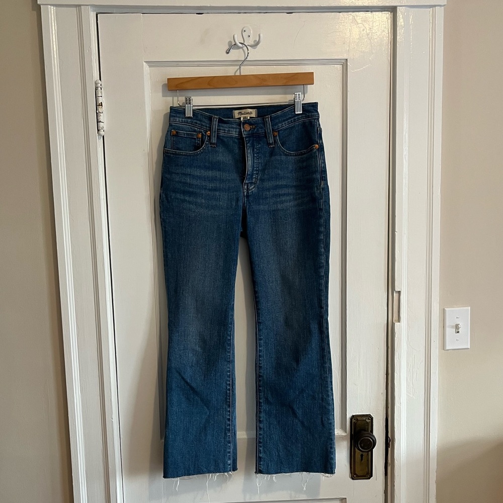 Madewell Kickout Crop Jean Raw Hem in Cherryville